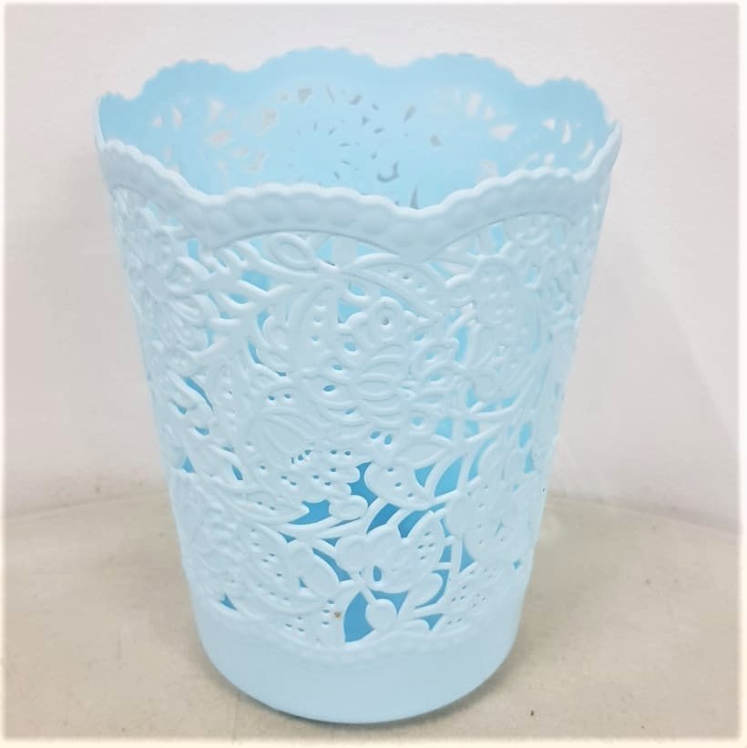 Korb aus Plastik (klein) 2013